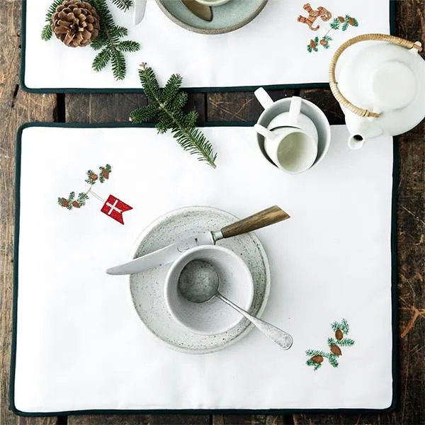 Langkilde & Søn - Juledekkeserviett med flagg - 38 x 50 cm.