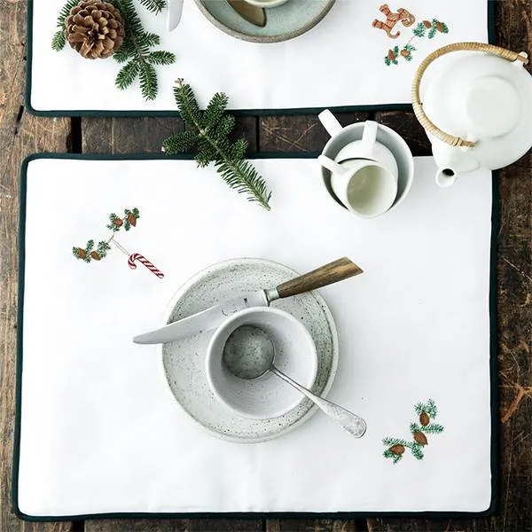 Langkilde & Søn - Juledekkeserviett med sukkertøystokk - 38 x 50 cm.